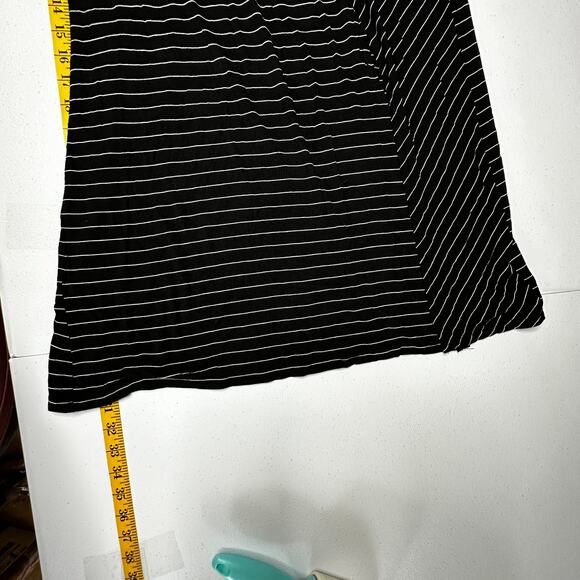 MANGO - Woman's Black & White Slit Hem Striped Skirt Size Small - Picture 2 of 8